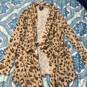 Sz S Flowy Cheetah Sweater